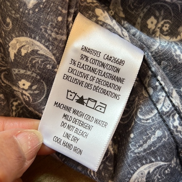 NWOT Robert Graham button down full sleeve dress shirt - Picture 7 of 8